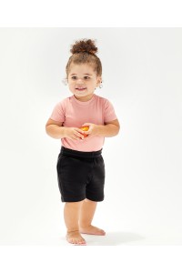 Short essentiel pour bébé