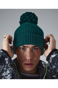 Bonnet à pompon en maille côtelée à pinces invisibles