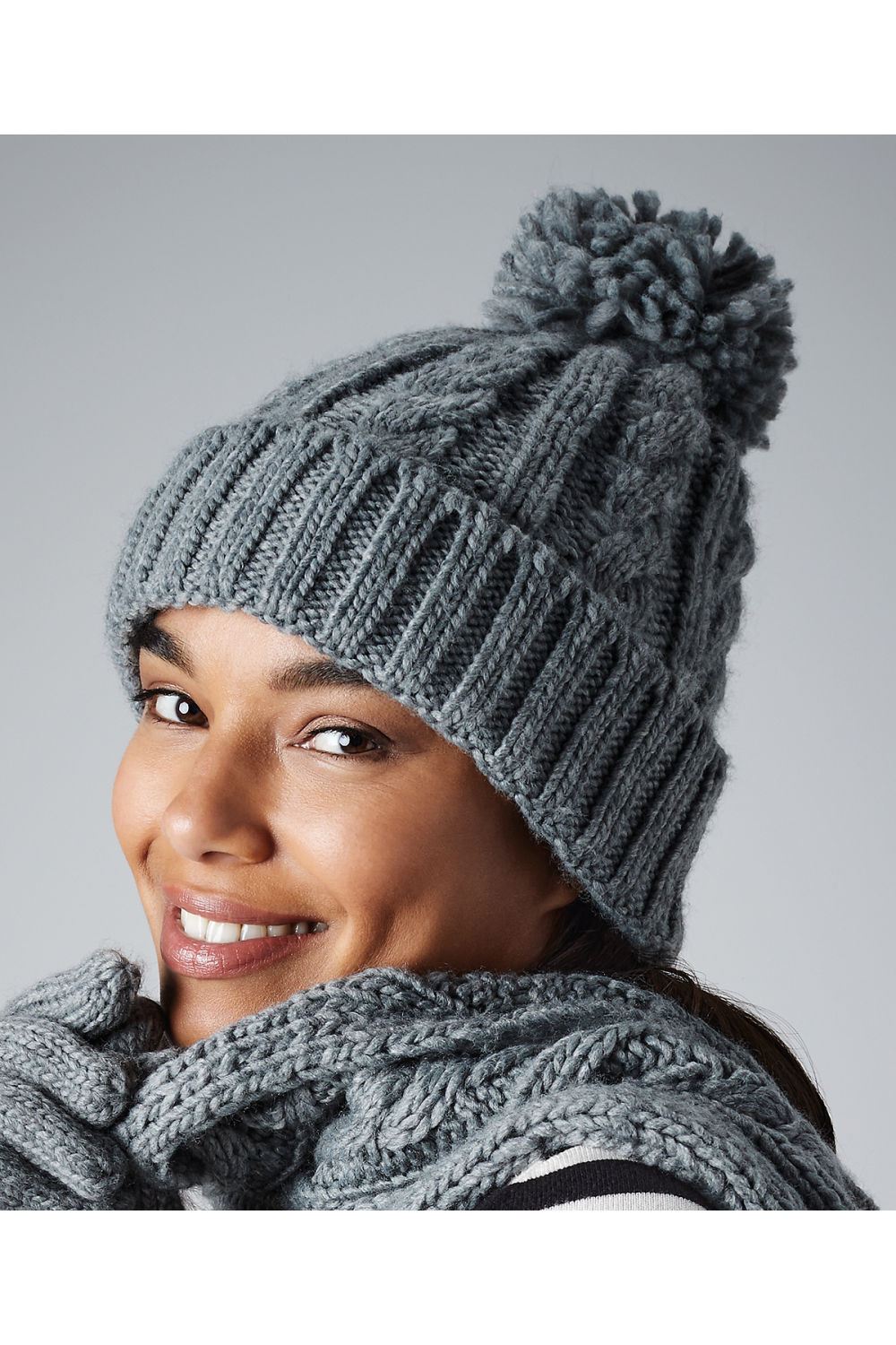 Bonnet en laine mélangée torsadée