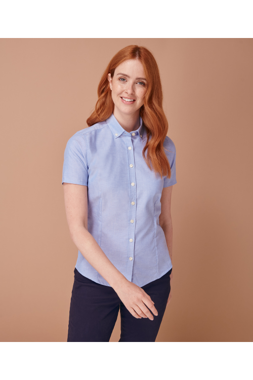 Chemise Oxford moderne à manches courtes femme
