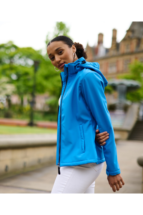 Veste softshell à capuche Venturer à 3 couches pour femme