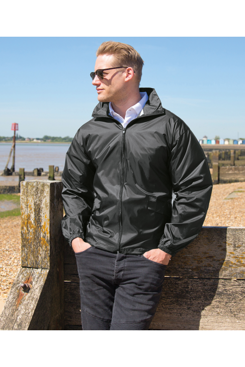 Coupe-vent repliable