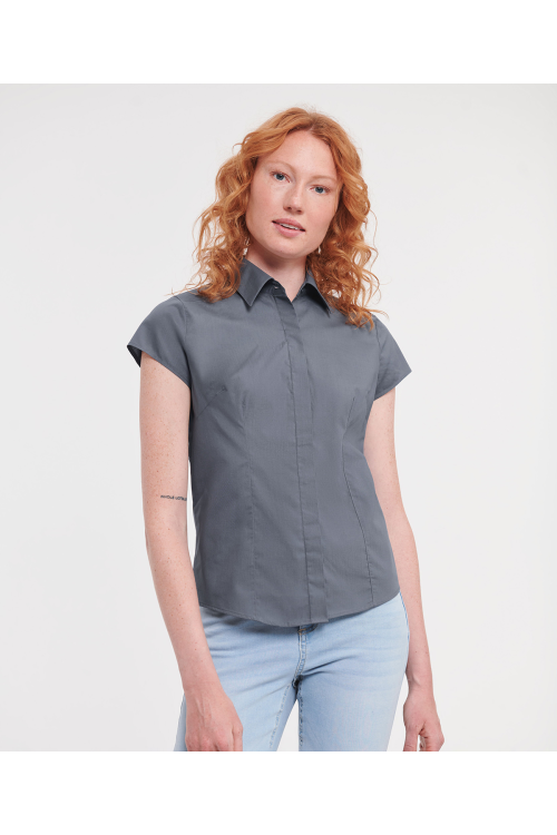 Chemise en popeline cintrée mancherons polyester/coton facile dentretien pour femme