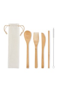 Couverts en bambou avec paille