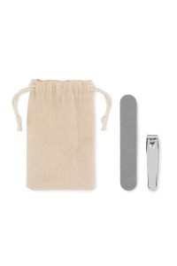 Set manucure dans une pochette